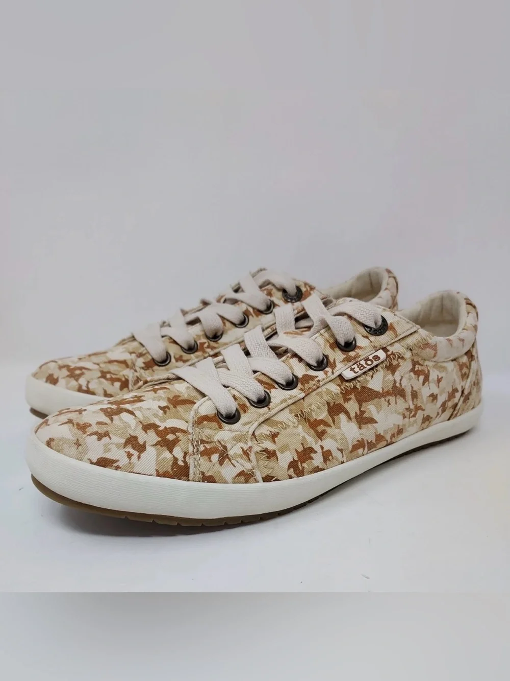 Taos Star Women's Shoes Sneakers Bird Pattern Rare Camouflage Camo Size 7.0